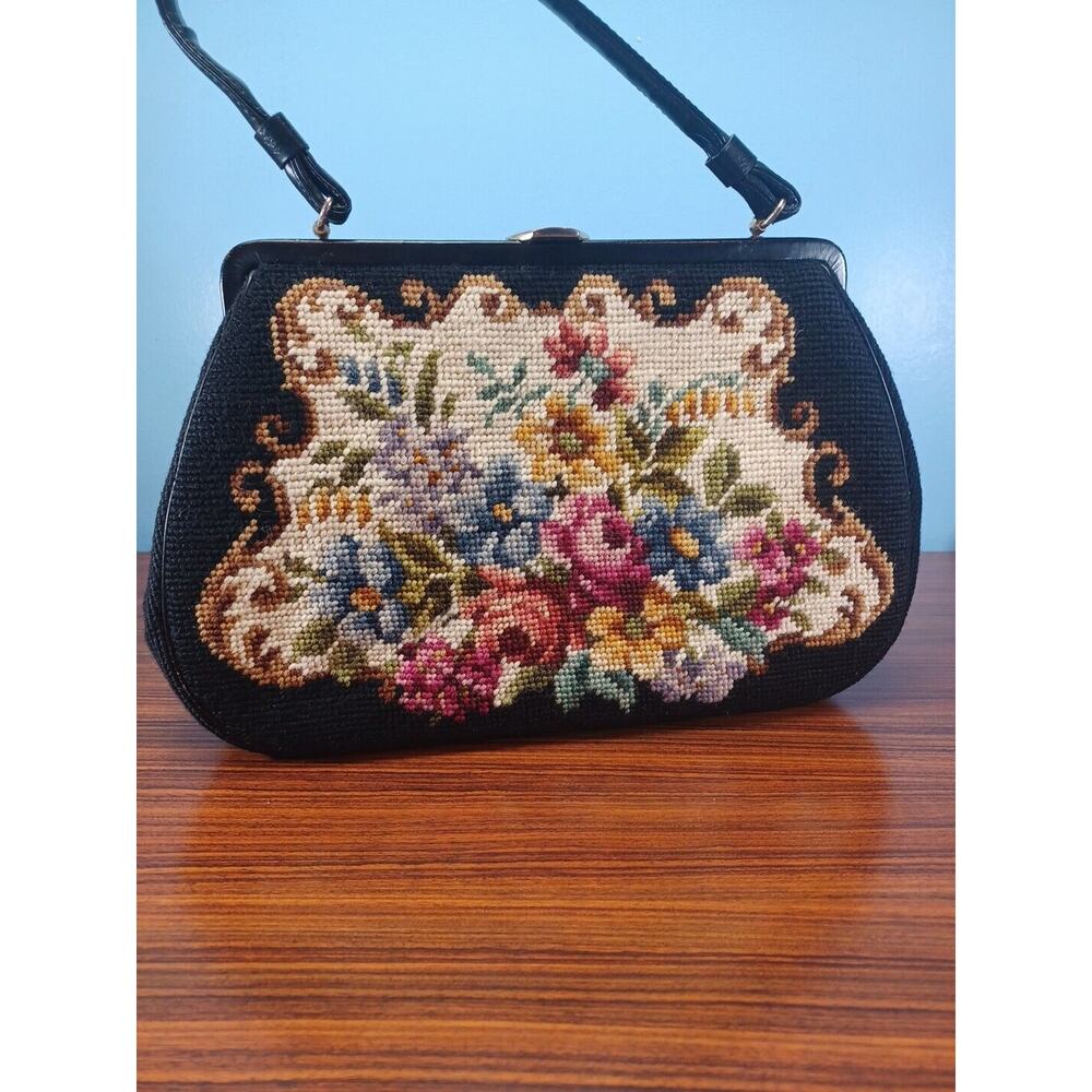 Vintage Needlepoint Embroidery Floral/Flowers Purse Handbag Top Clasp W/Receipt - Picture 2 of 14